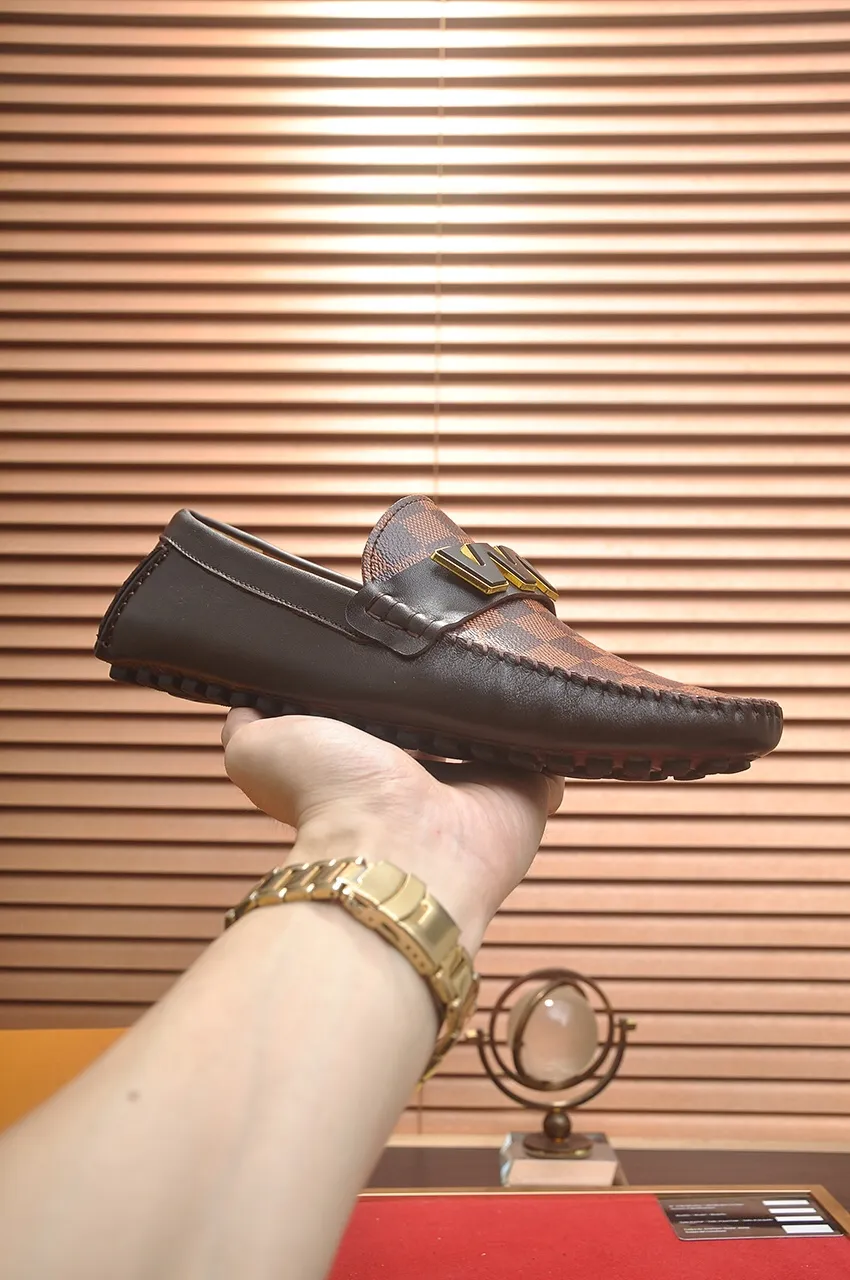 Men's men's shoes 💰420💶 [LV Doudou shoes] (water-dyed cowhide lining) new model is on the market, available on the official website. The new Doudou shoes are processed into single-color materials, and the uppers are made of imported horsehide leather. The body of the shoe is fully hemmed with mark thread, and is lined with imported original cowhide leather. The elegant shoe shape is super suitable for all-matching, and the size is 38-44.